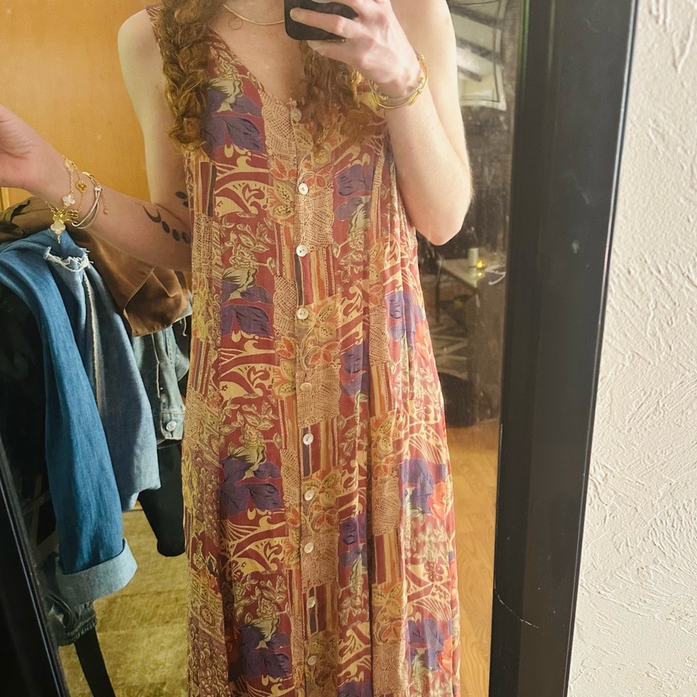 Spell Bound Floral Maxi Dress made in Dubai, United Arab Emirates (size L)